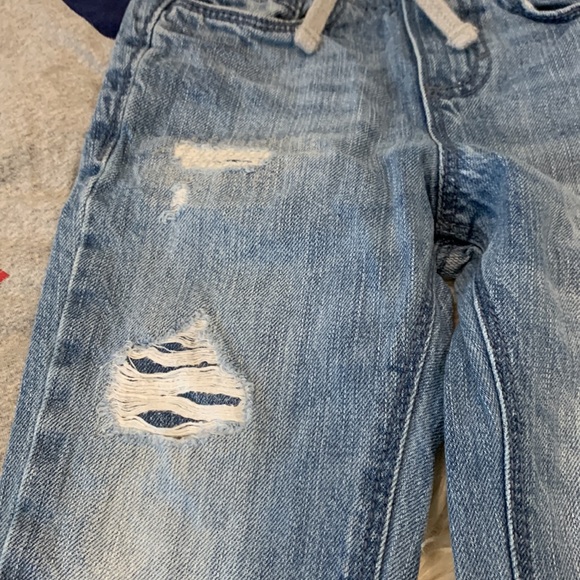 Old Navy Ripped Blue Jeans Size 2T & Polo Ralph Lauren Gray/Blue in Size 2T - Picture 3 of 9